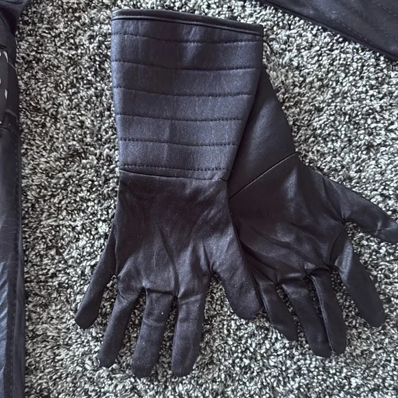 Kids Darth Vader Costume (size 7/8) - Picture 5 of 7